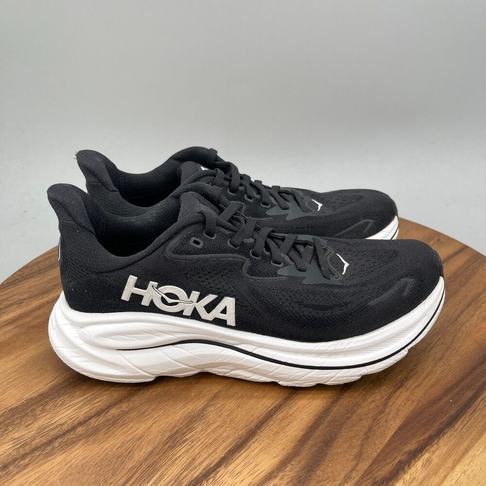 Hoka One One Clifton 10 Shoes Womens Size 7.5 B Black Running Comfort Walking